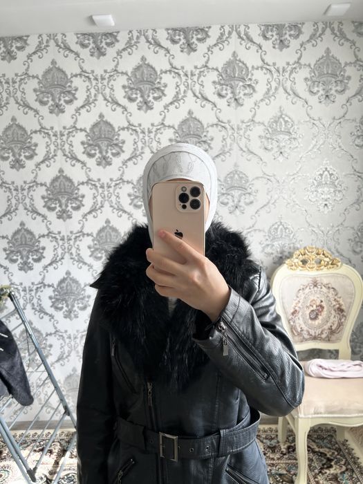 Срочно кожа курткача сотилади ичи мехлик Туркиядан келган Супер нарх