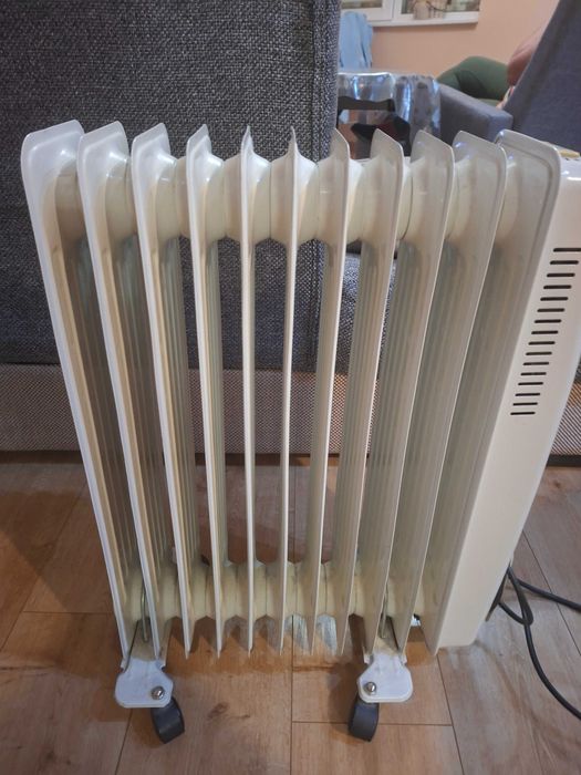 Маслен радиатор Diplomat DPL-OFR2514Т, 2500 W