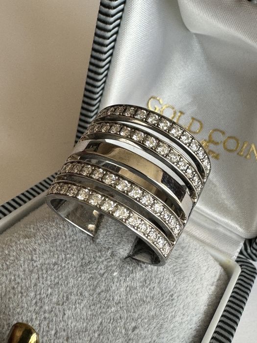 Красив Италиански 18К Златен Пръстен; 16г с 52 Диаманта; Размер 55;