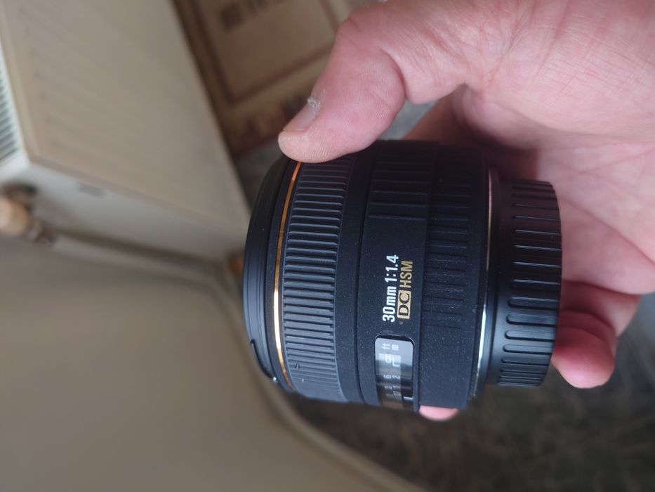 Obiectiv Sigma EX 30mm f1,4 DC HSM Canon