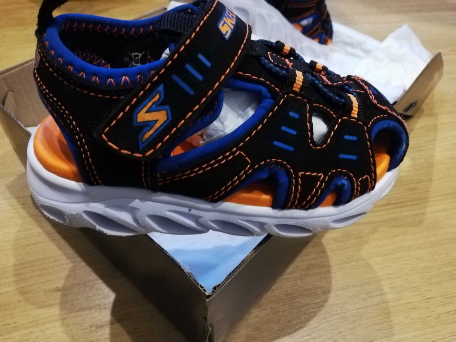 Светещи детски сандали Skechers