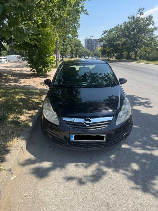 Продавам отличен Opel Corsa