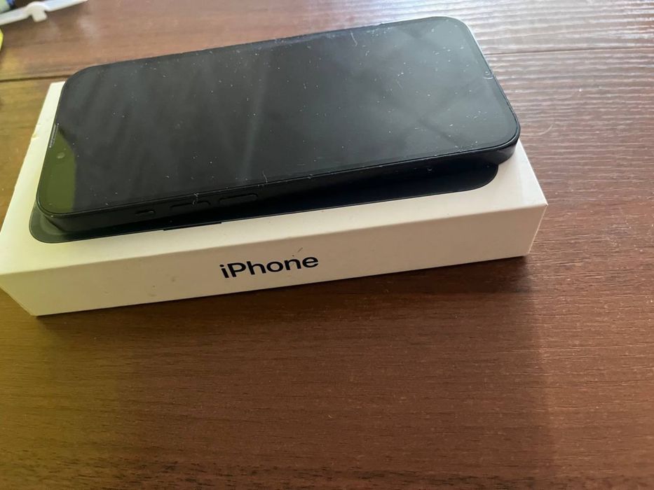 Продам iphone 13
