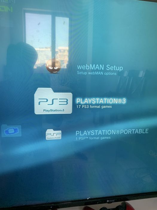 Playstation 3 500gb+40 ta uyin+2 ta joystick