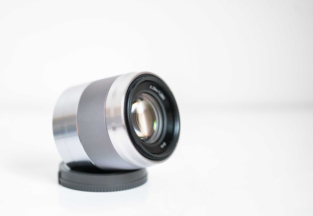 Obiectiv SONY E 50mm f1.8 OSS cu stabilizare de imagine