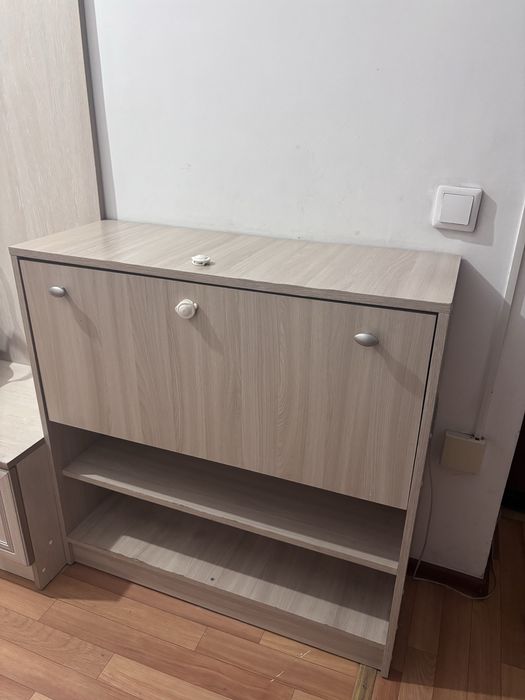 Продам шкаф для прихожей