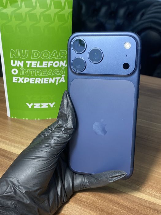 iPhone 17 Pro Max • 512 GB • Deep Blue