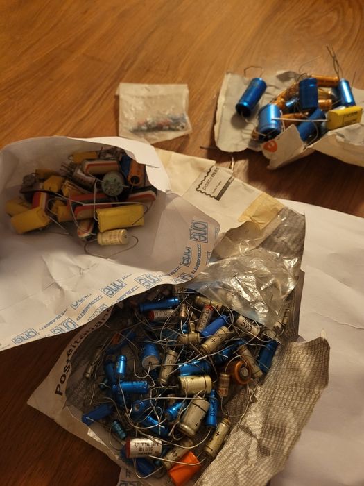 Piese,rezistente etc.