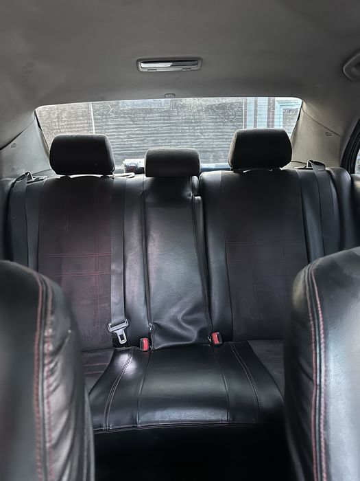 Toyota avensis 2004 года