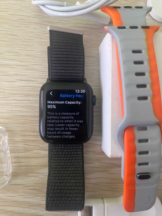 *Гаранция* Apple Watch SE2 44mm GPS | Като НОВ | + Мега пакет подаръци!