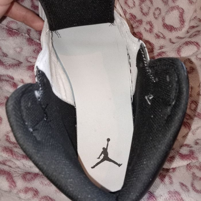 JORDAN 1MID black/white