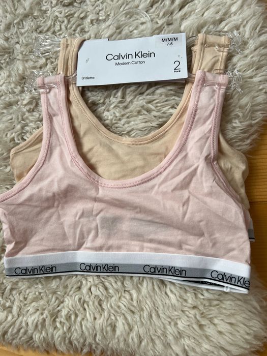 Calvin Klein сутиени за момичета!