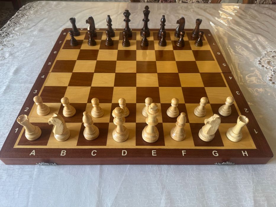 Продам свои шахматы, шахматные часы, шахматные книги