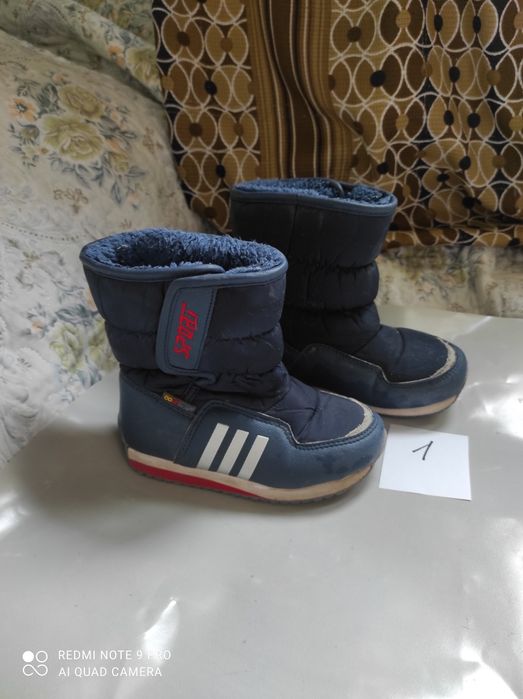 Продам ботинки и сапожки на мальчика