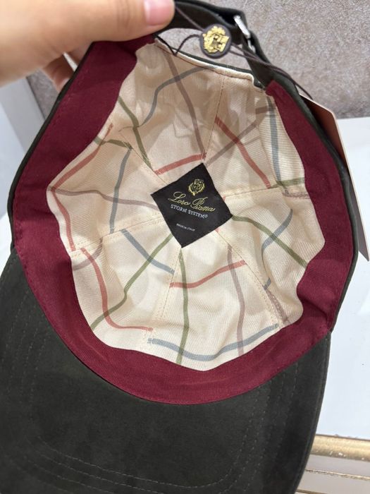 Прлдам кепку от Лоро Пиано