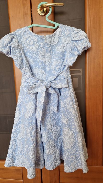 Нарядное голубое платье для девочки. Размер 134