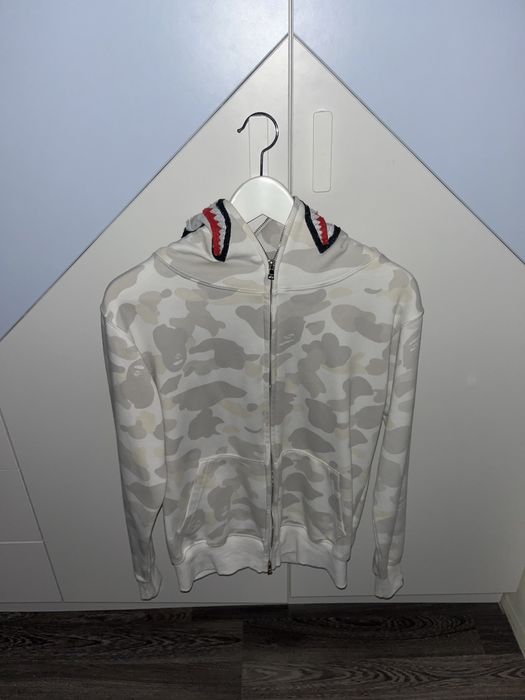 Bape hoodie white