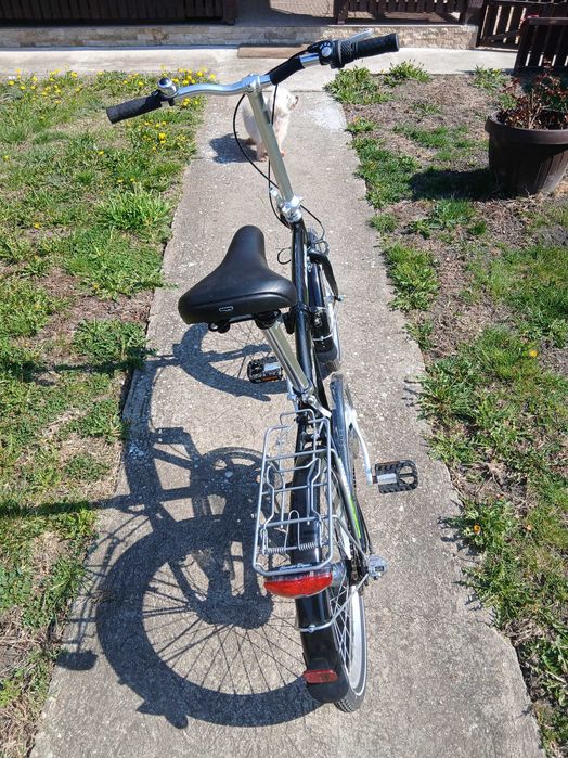Vând bicicleta pliabila din  aluminiu.