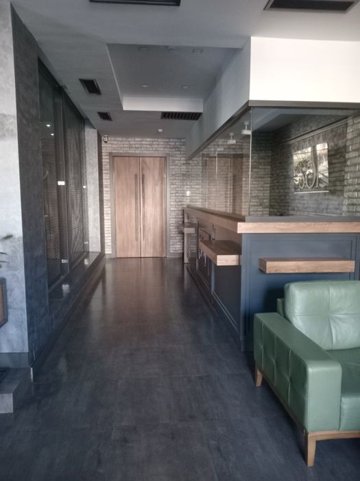 Сдается в аренду помещение 185 кв.м. на гастрономической улице.