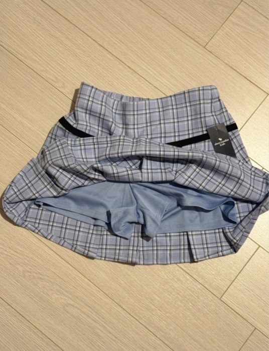 Fuste Abercrombie& Fitcs (9-10 ani)