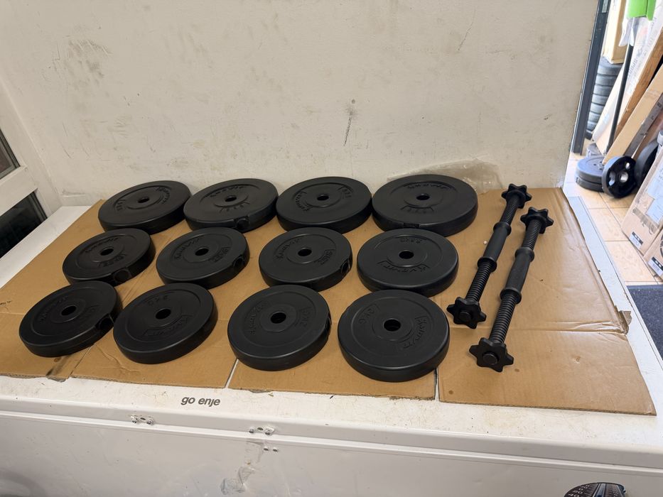 Gantere reglabile noi pret promo 120 lei buc. 200 lei setul 40 kg.20 kg+20 kg=40 kg