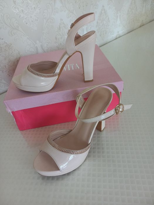 Женская обувь б/у