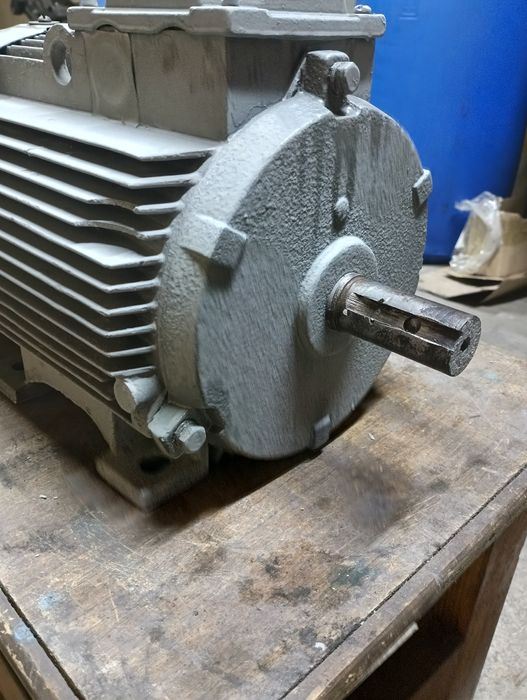 Продам электродвигатель 380в