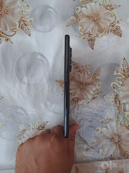 Redmi Note 14Pro (12/512) Qora rang srochniy sotiladi ideal holatda