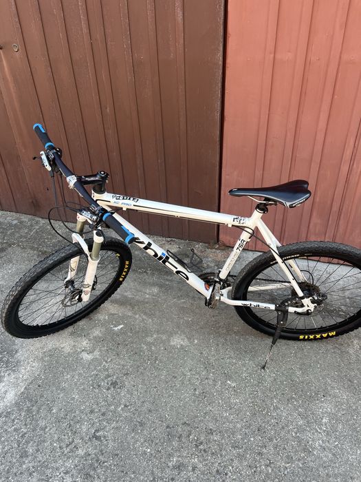 Vand bicicleta White