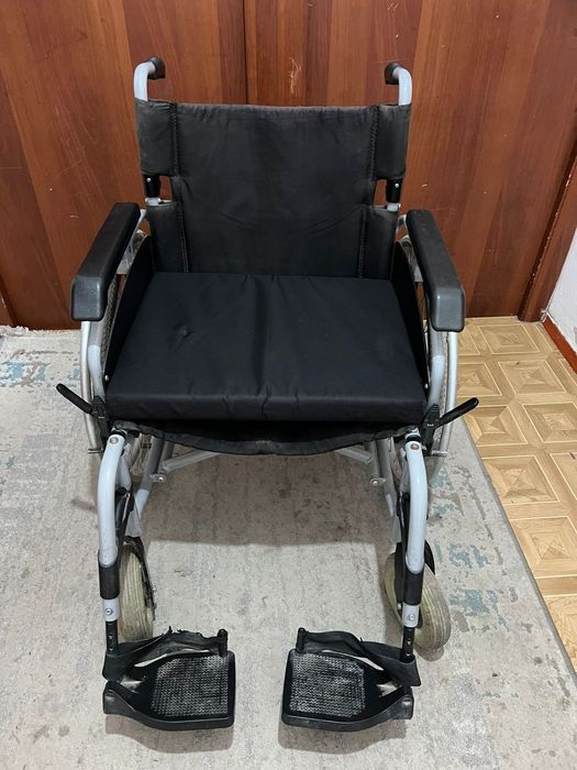 Инвалидная коляска