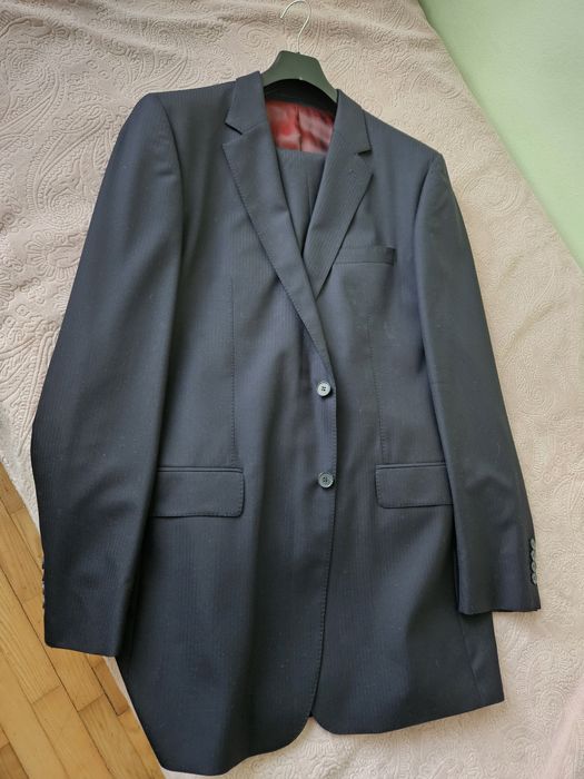Тъмносин мъжки костюм - като нов - 100% италианска вълна - 52