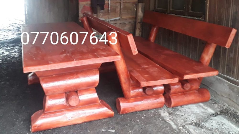 Leagane din bile mese și butoaie