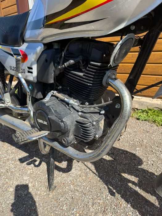 Мотоцикл 200 кубов