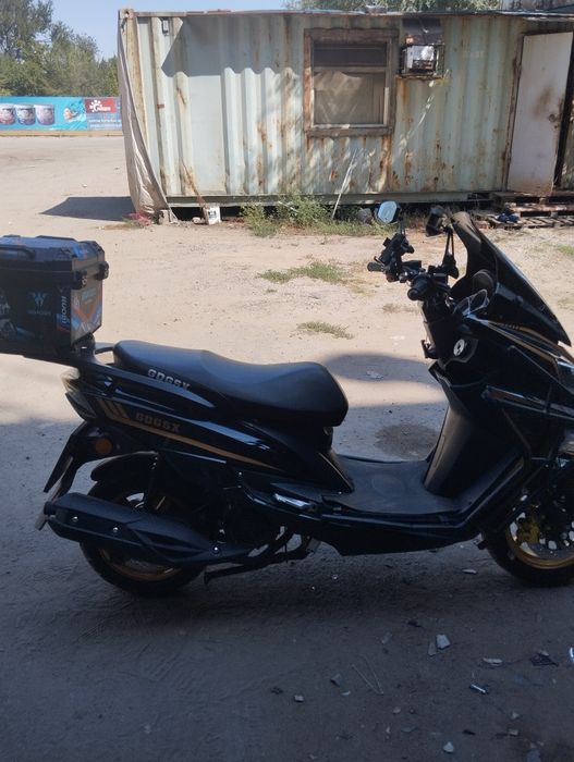 Продам мопед макси