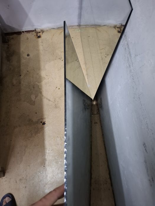 Зеркало  без рамки