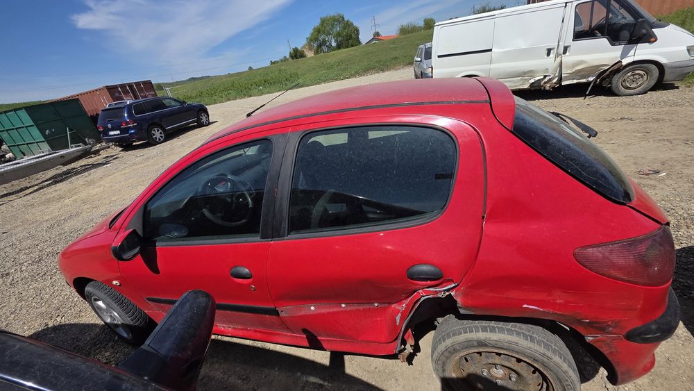 Dezmembrez Peugeot 206 [Fabr 1998-2009]