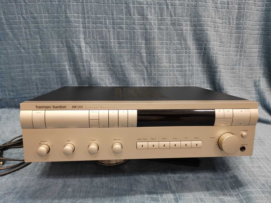 Ресийвър Harman Kardon HK 3300цвят „шампанско“, безупречен.
