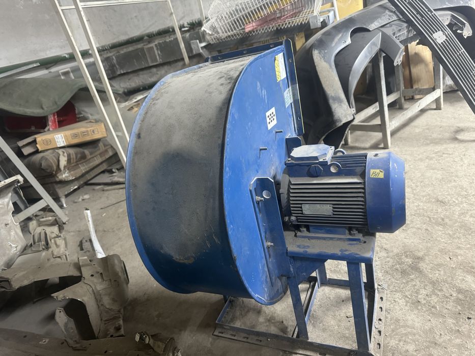 Вытяжка продам срочно