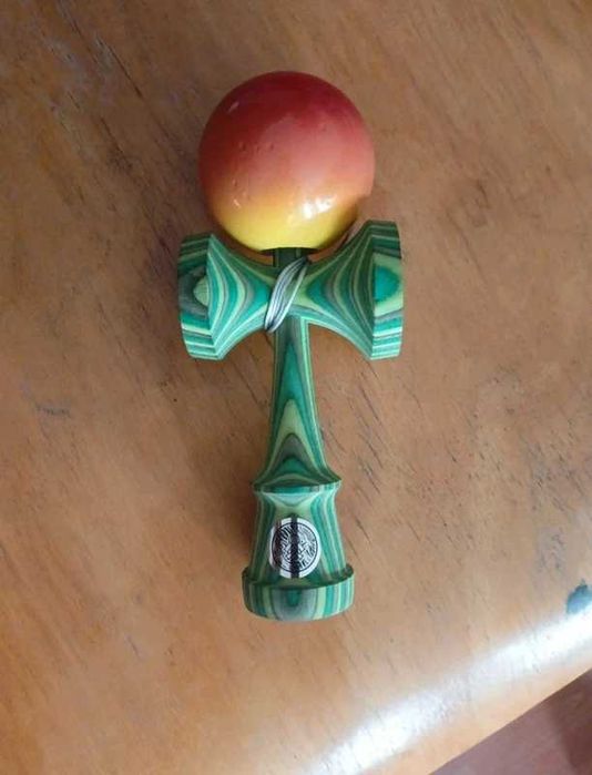 Kendama Sweets Homegrown – model premium, stare foarte bună