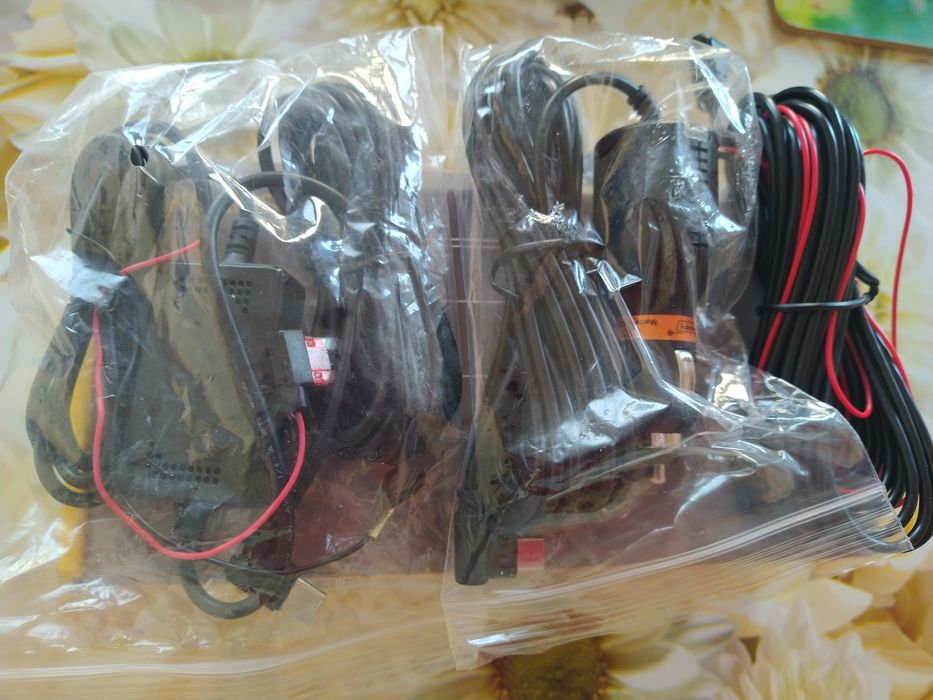 Чисто нов видео регистратор за кола с три камери