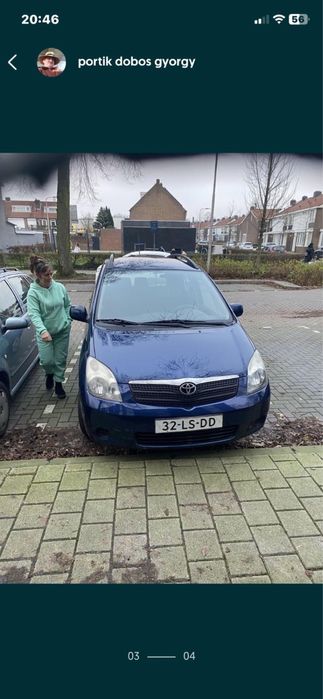 Toyota Corola verso cu numere de olanda