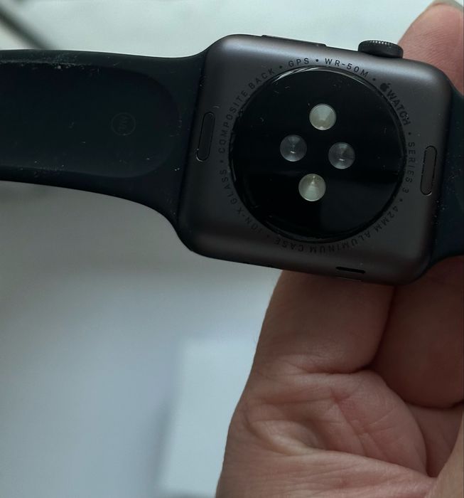 Продам apple watch 3 series