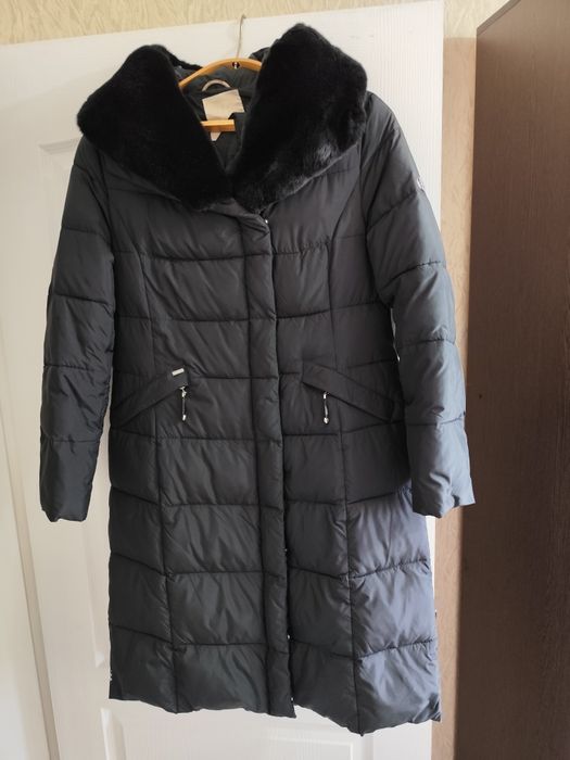 Продам женский пуховик  48 р
