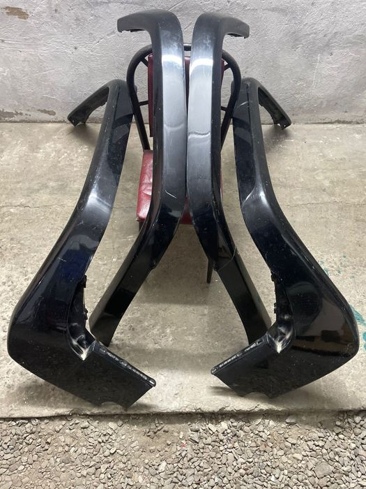 Арки крыла на Гелен узкие