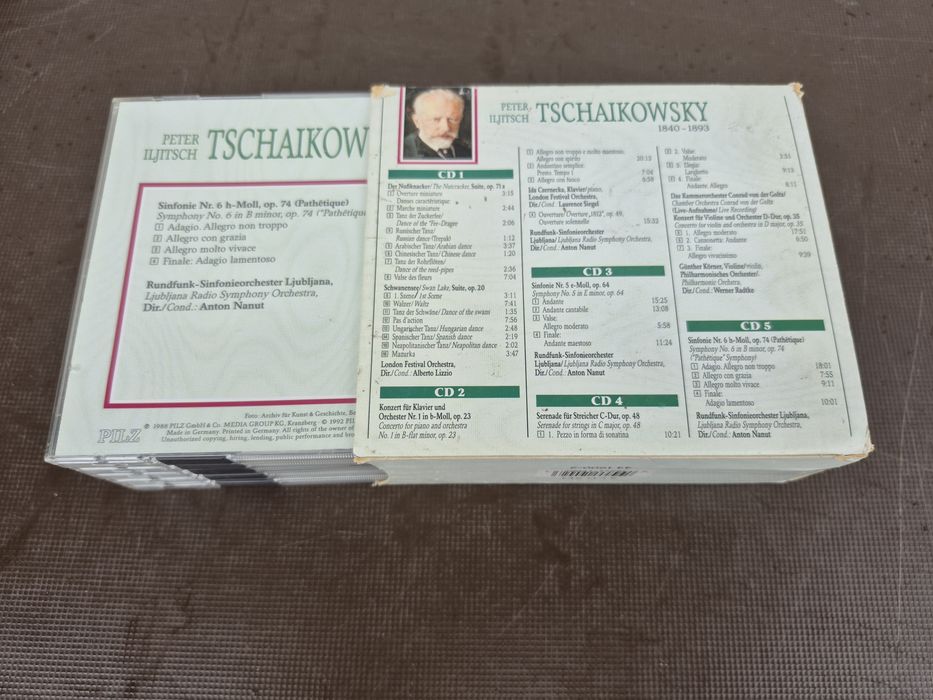 Vand lot  CD cu muzica clasica mixta Tschaikowsky 

8 CD =100lei

-livrez oriunde în țară cu FAN COURIER sau orice alt serviciu de cu