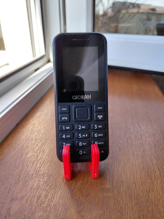 Vând Alcatel 1066
