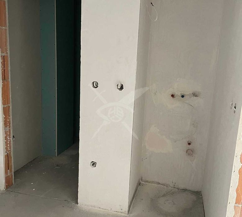 Продава се Двустаен апартамент в Бургас, Сарафово - 80 кв.м за 1313 €/кв.м - Снимка #3