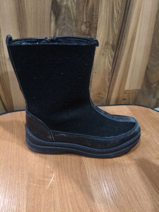 Продам современные валенки фирмы Юничел