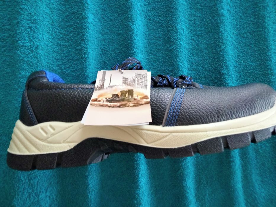 Рабочие полуботинки удобн 44 размер.