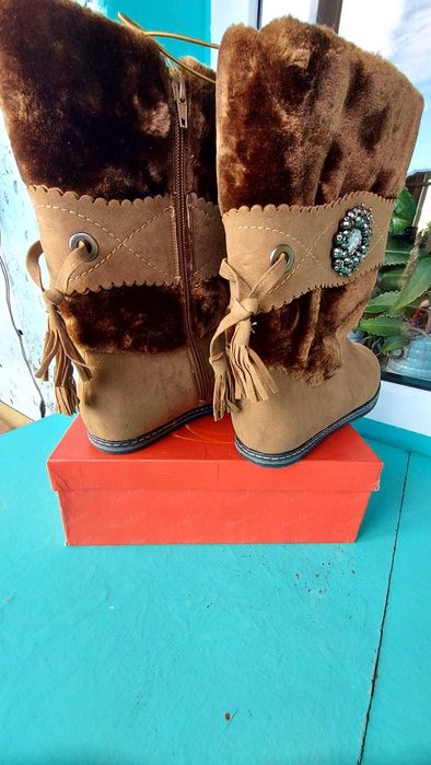 Теплые новые полусапожки